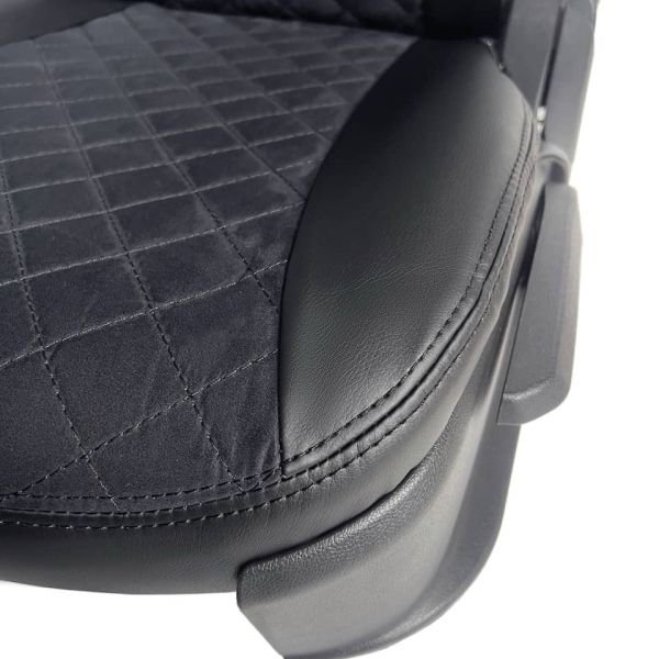 Чехлы Алькантара на Renault Arkana Чехлы Алькантара на Renault Arkana