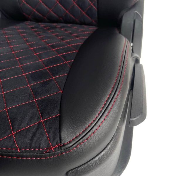 Чехлы Алькантара на Renault Arkana Чехлы Алькантара на Renault Arkana